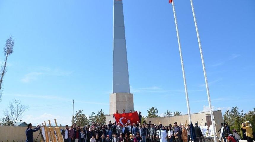 Zeve Şehitliği&rsquo;nde A&ccedil;ık Hava Konferansı Ve Fotoğraf Sergisi