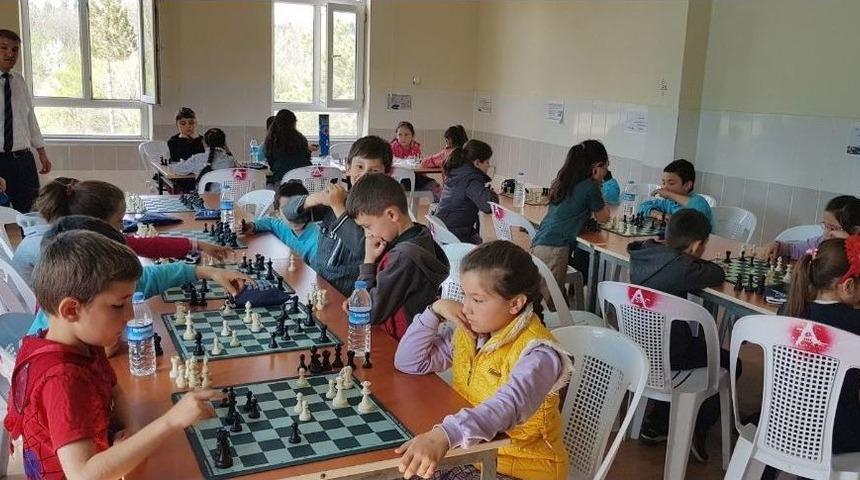 Hisarcık&rsquo;ta Satran&ccedil; Turnuvası