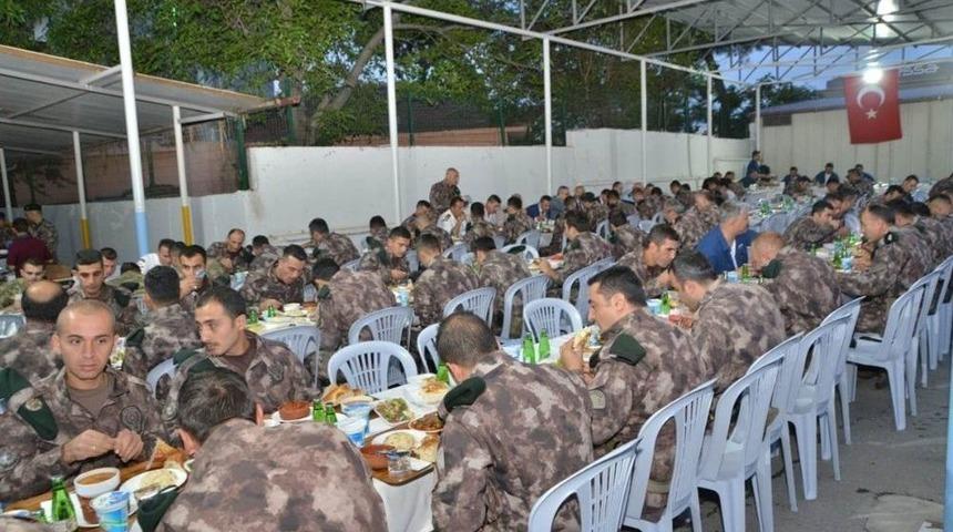 Vali Kaymak&rsquo;tan Afrin Kahramanlarına İftar