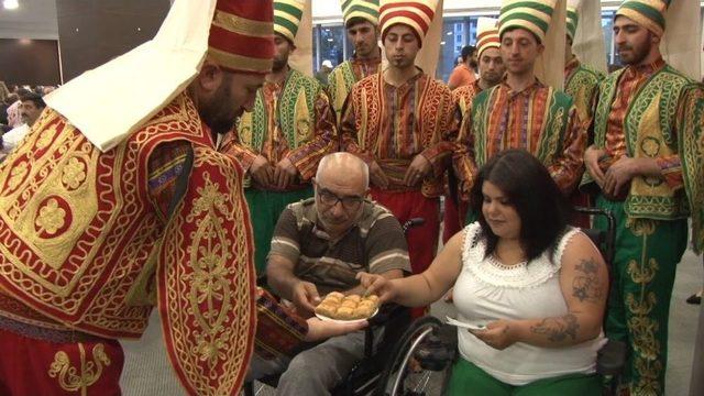 Arnavutköy’de 500 Yıllık Gelenek ‘baklava Alayı’ Sürprizi