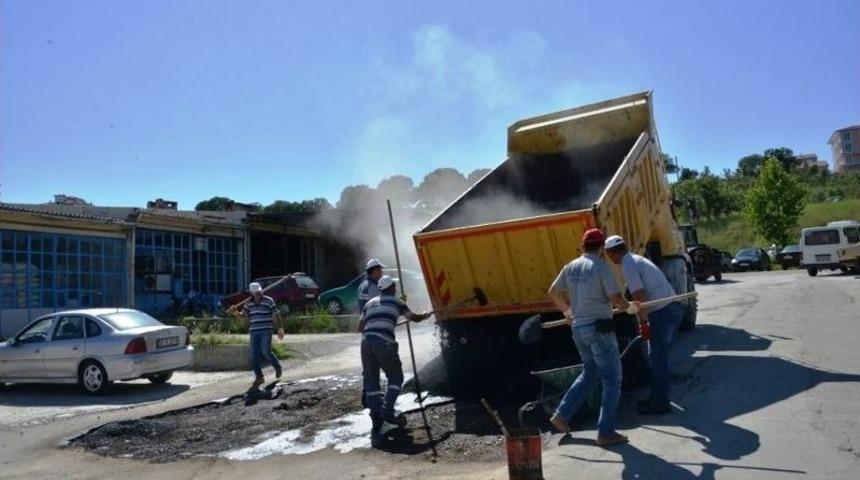 Gediz&rsquo;de Asfalt Bakım Ve Onarım &Ccedil;alışması