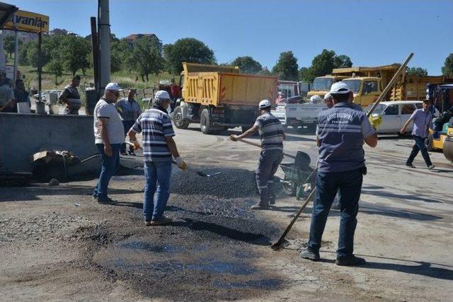 Gediz’de Asfalt Bakım Ve Onarım Çalışması