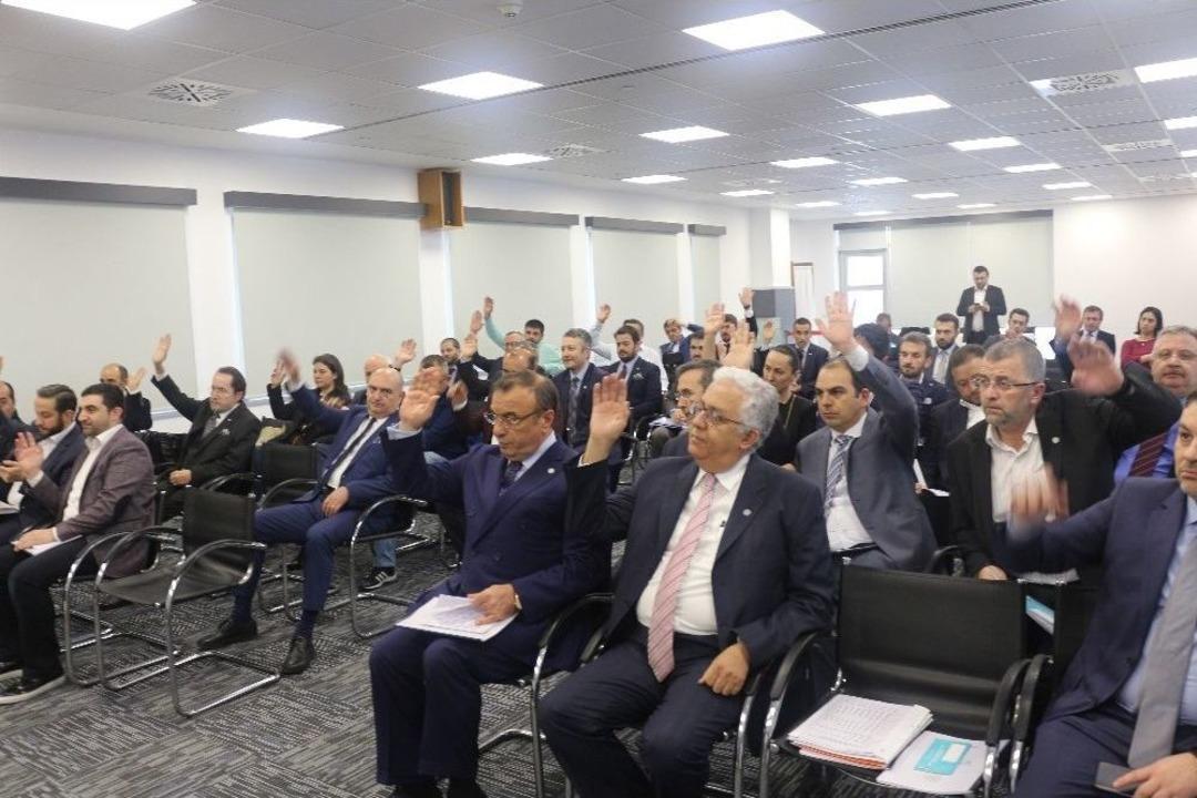 İstanbul Su &Uuml;r&uuml;nleri Ve Hayvansal Mamuller İhracat&ccedil;ıları Birliği&rsquo;ne Taze Kan