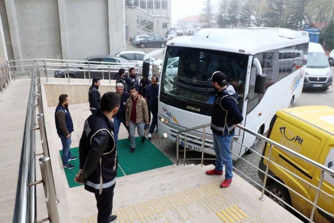 Zonguldak Merkezli Fet&ouml;/pdy Operasyonunda 21 Ş&uuml;pheli Adliyeye Sevk Edildi