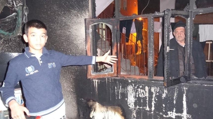 Ceylanpınar&rsquo;da Ev Yangını