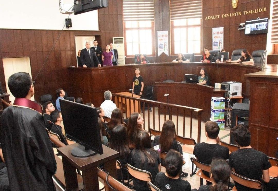 Bu Proje &Ouml;ğrencileri Su&ccedil;tan Koruyor