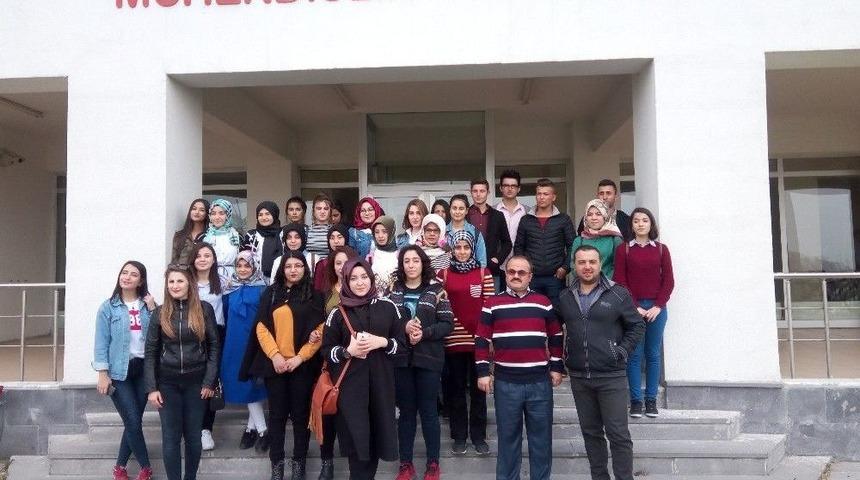 Gemerek Anadolu Lisesi &Ouml;ğrencileri, &Uuml;niversitemizi Ziyaret Etti