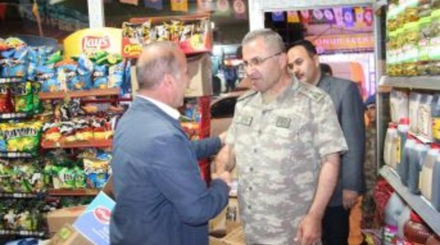 (d&uuml;zeltme) T&uuml;mgeneral Tokel&rsquo;den Şemdinli Esnafına Ziyaret
