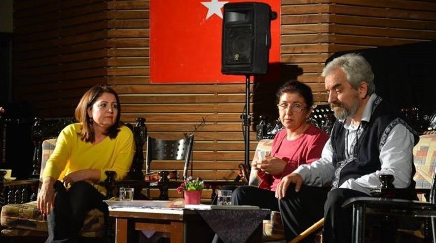 &Ouml;ğretmenlerin G&ouml;sterisi Beğeni İle İzlendi