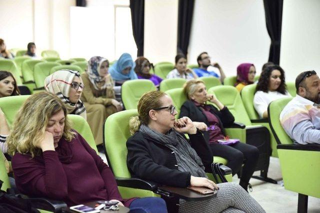 ’mezunlar Söyleşisi’ İsimli Etkinlik Saü’de Düzenlendi