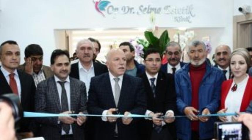 Protokol Estetik Klinik A&ccedil;ılışında Bir Araya Geldi