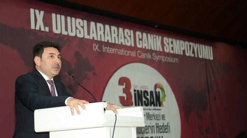 Rekt&ouml;r Karacoşkun 9. Uluslararası Canik Sempozyumuna Katıldı