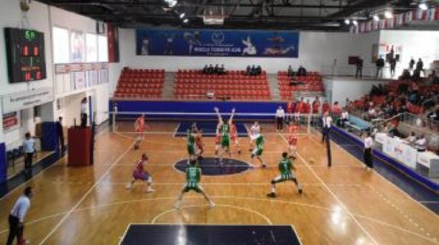 D&uuml;zce Belediyespor&rsquo;da Liderlik Devam Ediyor
