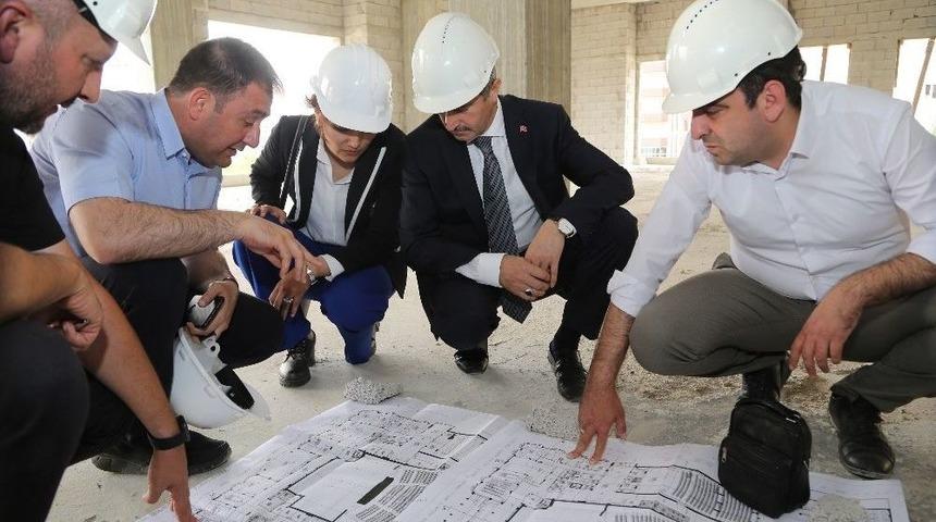 Şahinbey Kongre Merkezi Y&uuml;kseliyor