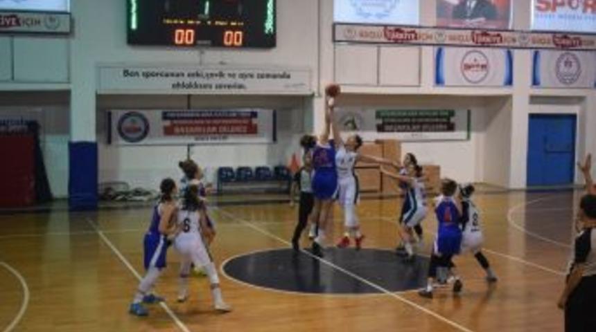 Basketbolda Galibiyet Serisi S&uuml;r&uuml;yor