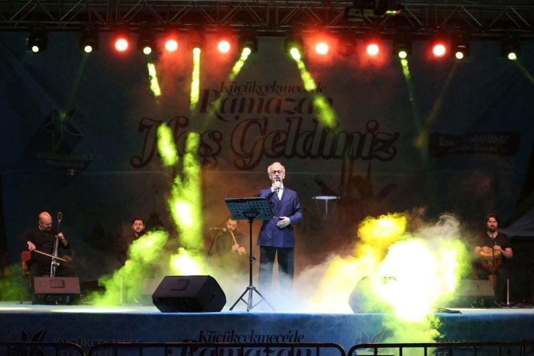 K&uuml;&ccedil;&uuml;k&ccedil;ekmece&rsquo;de Sami Savni &Ouml;zer Hem Kulakların Hem De Kalplerin Pasını Sildi