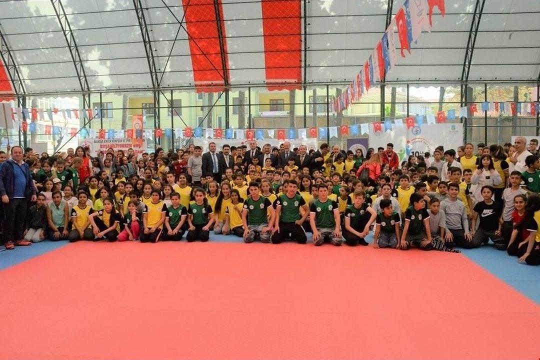 Vali Yazıcı, Sporcu &Ouml;ğrenciler İle Bir Araya Geldi