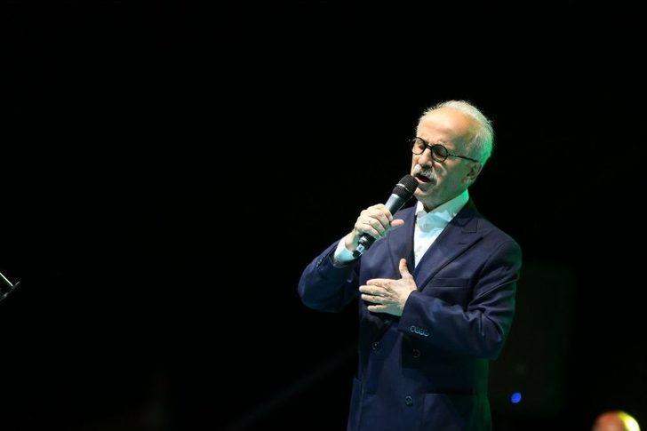 Küçükçekmece’de Sami Savni Özer Hem Kulakların Hem De Kalplerin Pasını Sildi G3