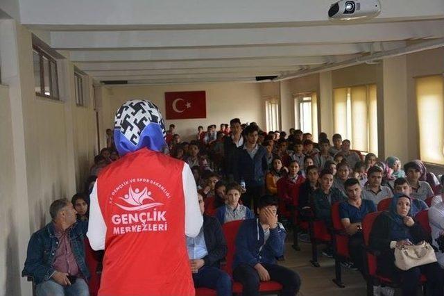 Öğrencilere ‘sanal Hayatta Kaybettiklerimiz’ Semineri Veriliyor