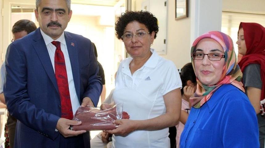 Başkan Alıcık&rsquo;tan Hanımlara Bayram Hediyesi