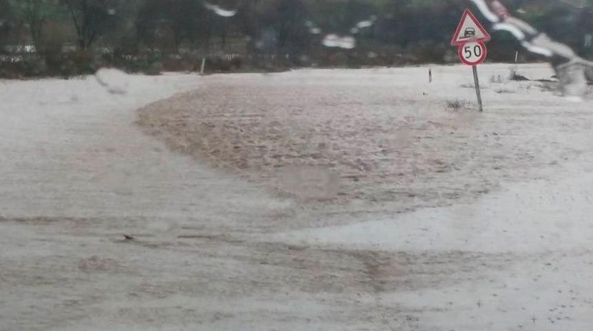 Edirne&rsquo;de Dereler Taştı, Tarım Arazileri Sular Altında Kaldı
