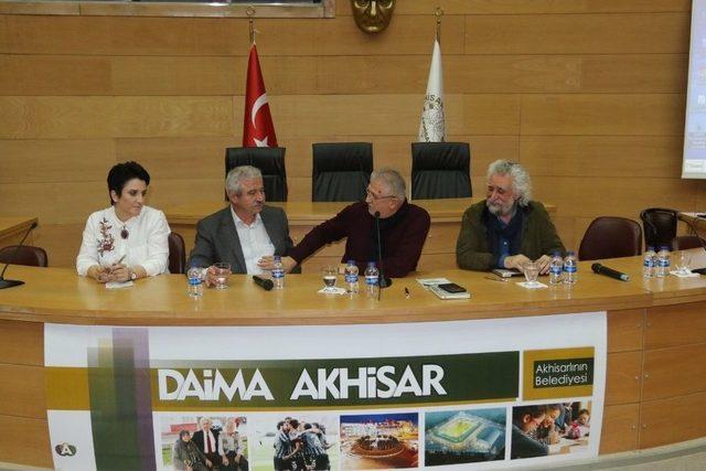 Akhisar’da Edebiyat Ve Sanat Üzerine Söyleşi