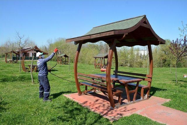 Kartepe’de Yeşil Alanlara Bahar Bakımı