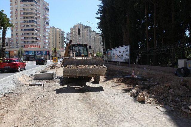 Avni Tolunay Caddesi Yenileniyor