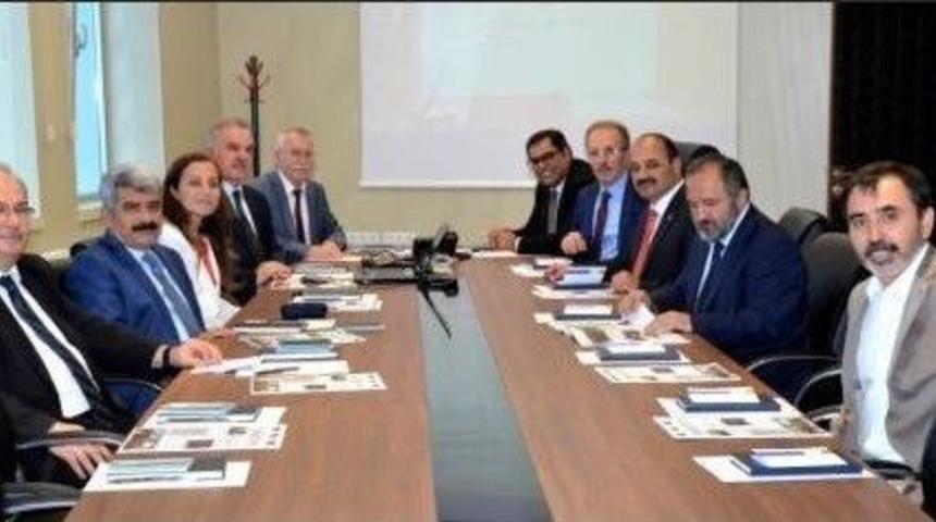 Rekt&ouml;r &Ccedil;ufalı, Bk&uuml;b Toplantısına Katıldı