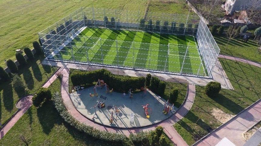 Kartepe&rsquo;de 3 &Ccedil;im Spor Sahası Hizmete Girdi