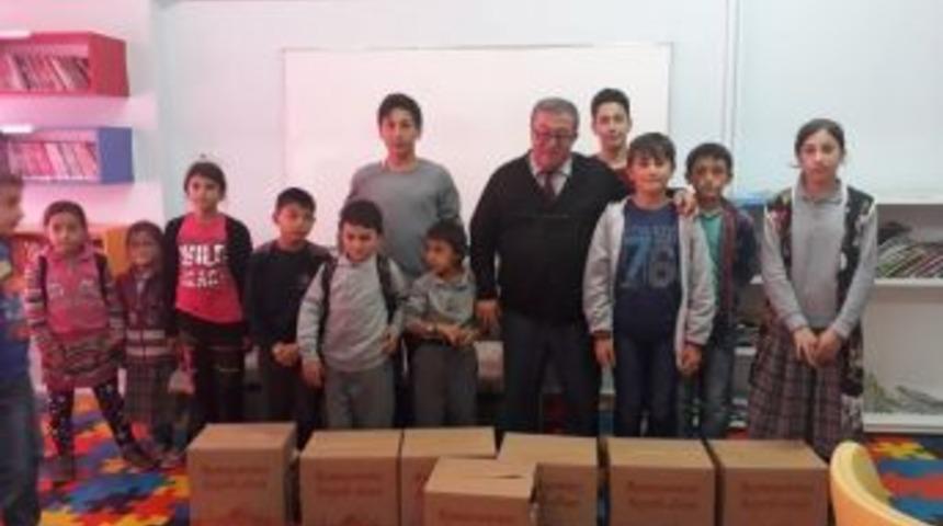 İhtiya&ccedil; Sahibi &Ouml;ğrencilere Ramazan Yardımı
