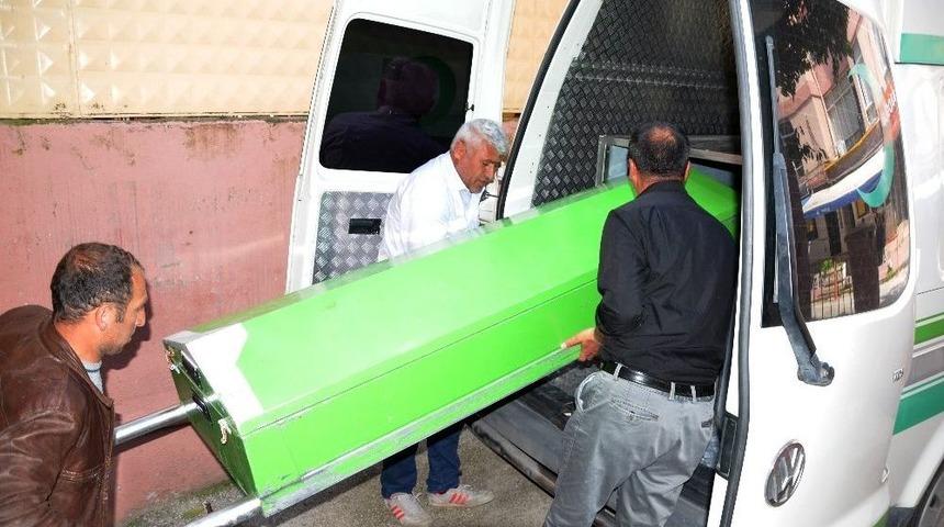 Niğde&rsquo;deki Katliamda &Ouml;lenlerin Cenazeleri Yakınlarına Teslim Edildi