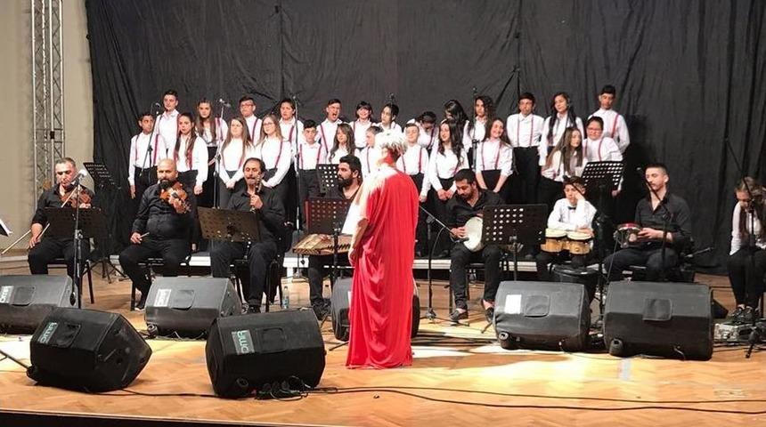 Adam Olacak &Ccedil;ocuklardan Konser