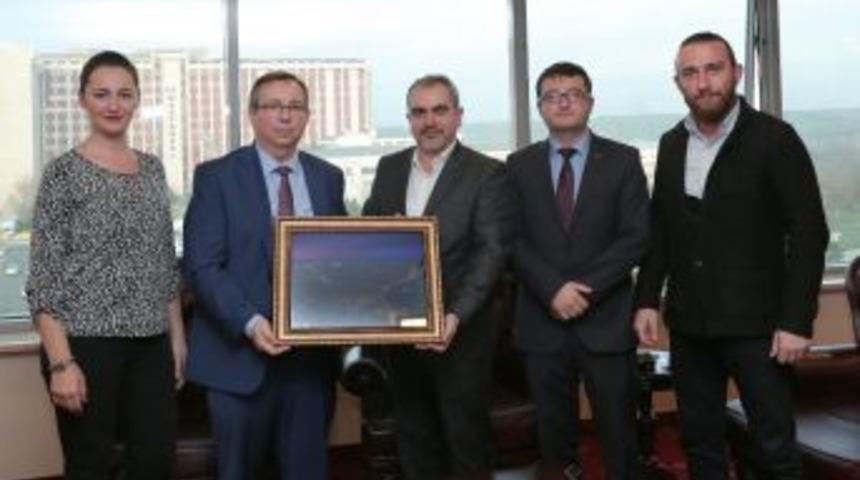 Trakya &Uuml;niversitesi Rekt&ouml;r&uuml; Tabakoğlu&rsquo;ndan Fotoğraf&ccedil;ılığa Destek