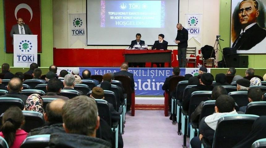 Aziziye&rsquo;de Kura Sevinci