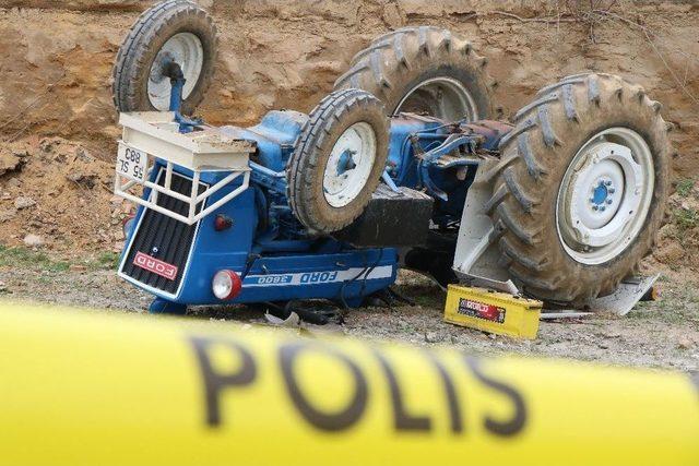 Traktörün Altında Kalan Genç Kadın Öldü