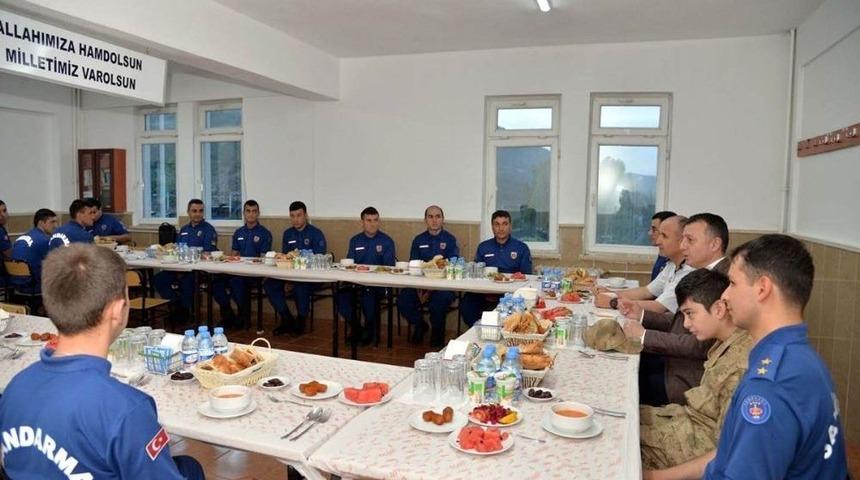 Vali B&uuml;y&uuml;kakın Mehmet&ccedil;ikle Oru&ccedil; A&ccedil;tı