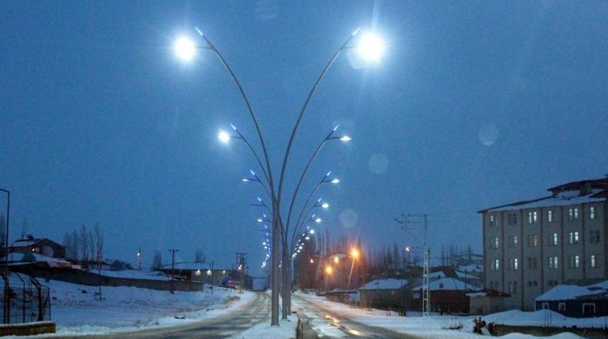 Taşlı&ccedil;ay&rsquo;da Işıklandırma Ve Ref&uuml;j &Ccedil;alışmaları