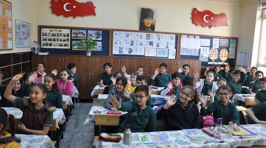 Mehmet&ccedil;ikten Minik Kardeşlerine Videolu Cevap Var