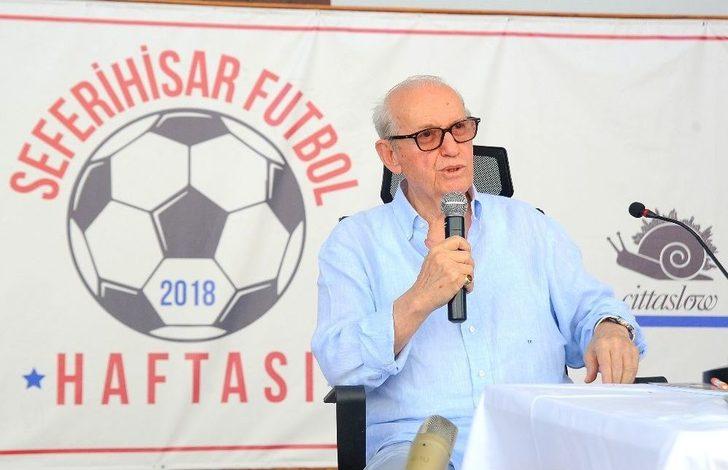 Seferihisar’da Plaj Futbol Sahasına Şenes Erzik’in Adı Verildi G1