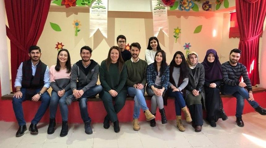 A&ccedil;&uuml;&rsquo;den Arhavi&rsquo;de Selde Zarar G&ouml;ren Okula Yardım Eli