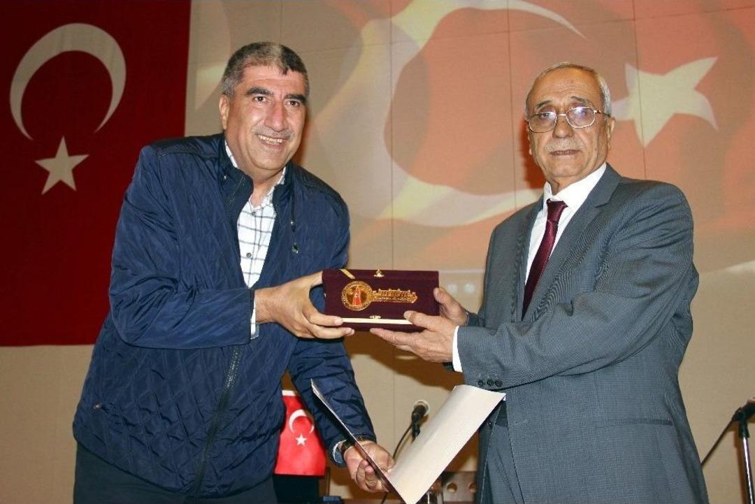 K&uuml;tahya&rsquo;da &rsquo;t&uuml;rkl&uuml;ğ&uuml;n Cihan Tarihindeki Yeri&rsquo; Konulu Konferans