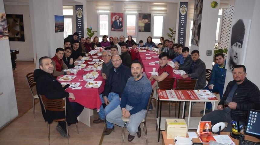 Kargı Seri Spor &Uuml;niversitelilerle Buluştu