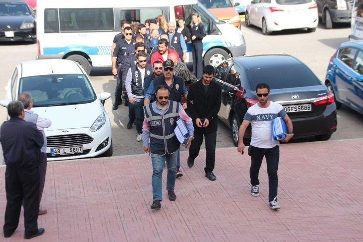 Fetö Üyelerine Şok Baskın G2