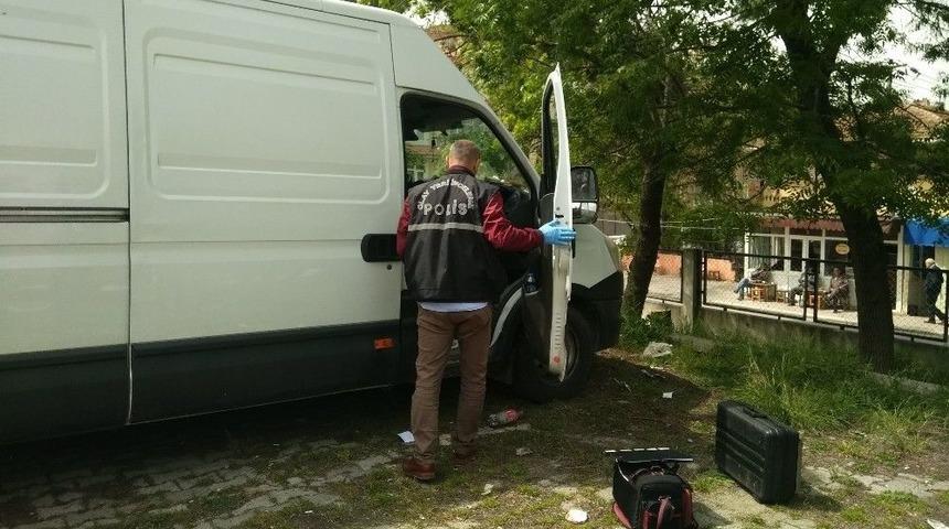 Hırsızlar Umduklarını Bulamadı