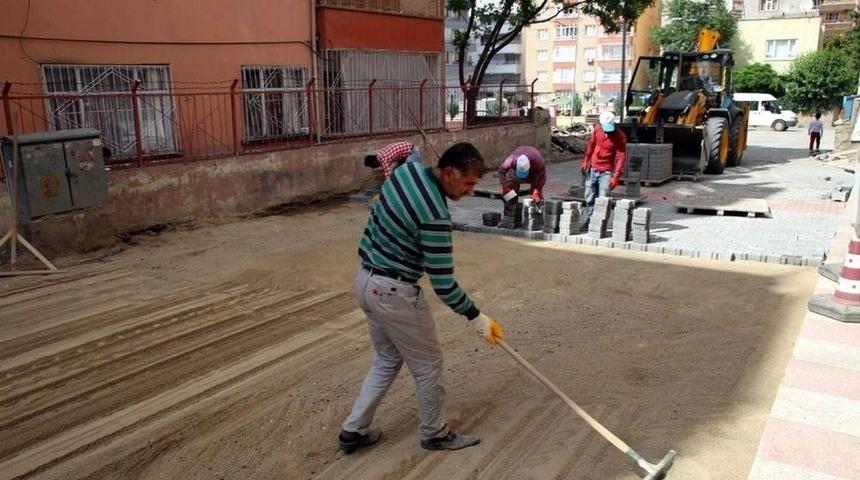Siirt&rsquo;te Yol Yapım &Ccedil;alışmaları Devam Ediyor