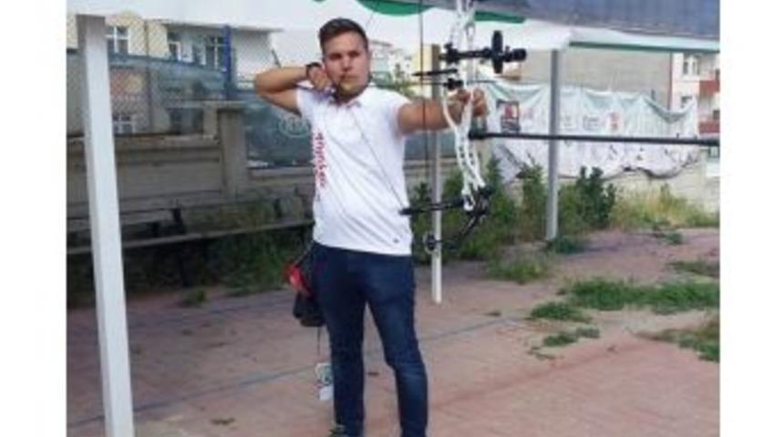 Kırşehirli &Ccedil;ağrı, Milli Takımda M&uuml;cadele Edecek