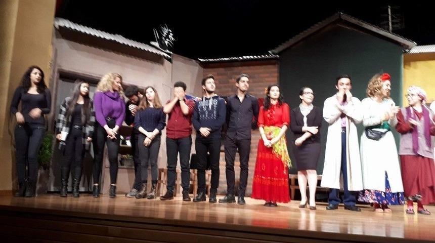 Şenlik &Ccedil;ıkmazı Oyunu İzleyicileri B&uuml;y&uuml;ledi