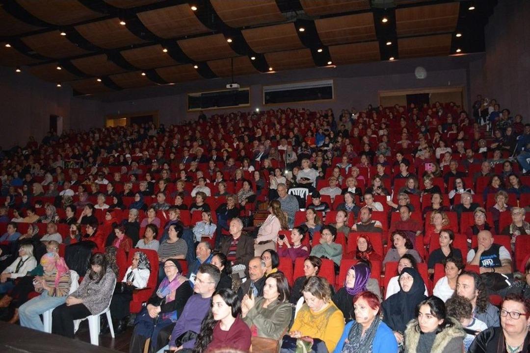 Mevlana B&uuml;y&uuml;k&ccedil;ekmece&rsquo;de Şeb-i Arus T&ouml;reniyle Anıldı