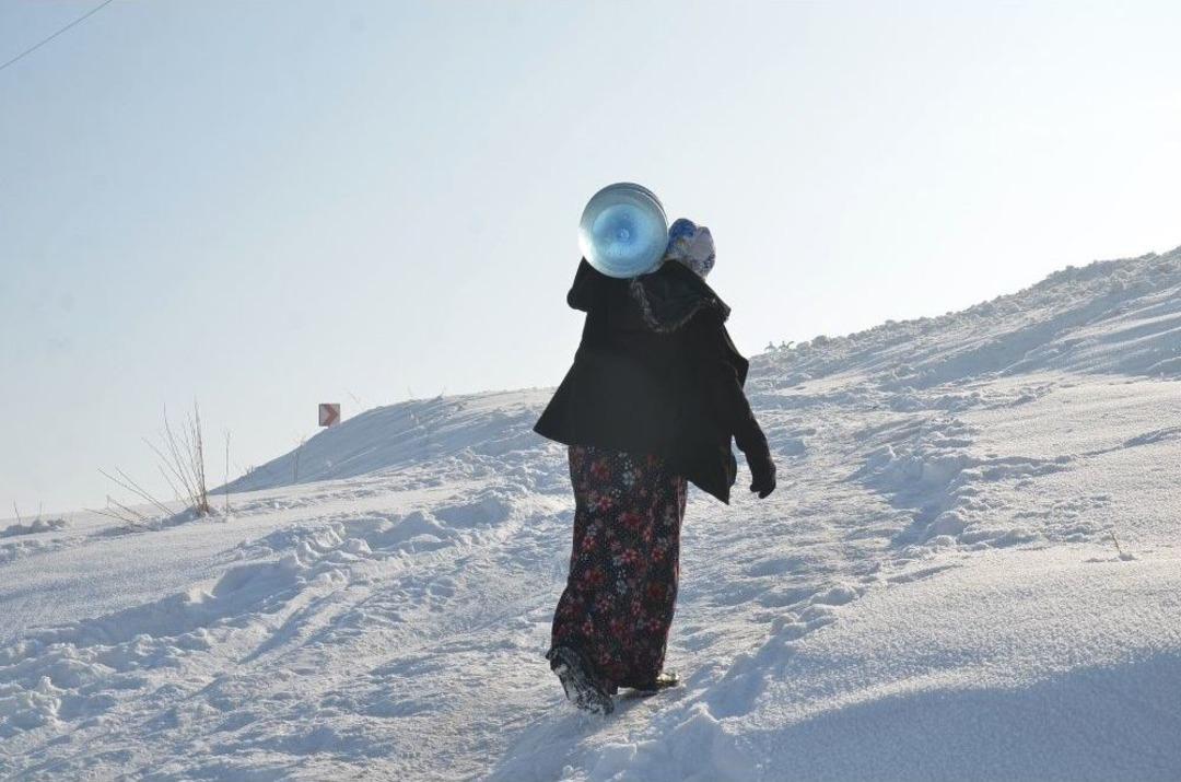 K&ouml;yl&uuml;lerin Su &Ccedil;ilesi